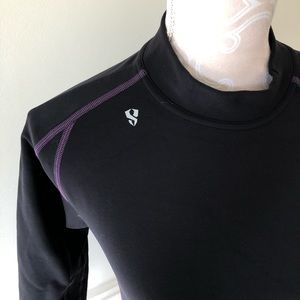 REI Stoic  crew neck top size M